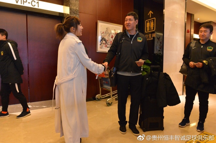 京多安谈失利：“我们由于防守问题输掉了比赛。